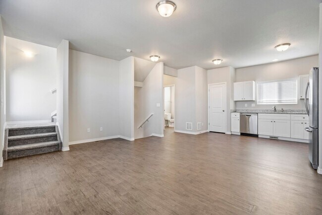 Building Photo - Modern 3bd Home Near Peterson AFB on Power...