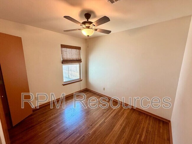 Building Photo - 4508 N Asbury Ave