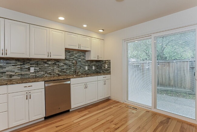 Building Photo - 10278 NE 129th Ln