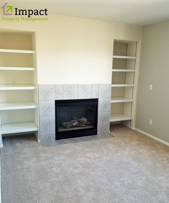 Building Photo - 11595 Crow Hill Dr