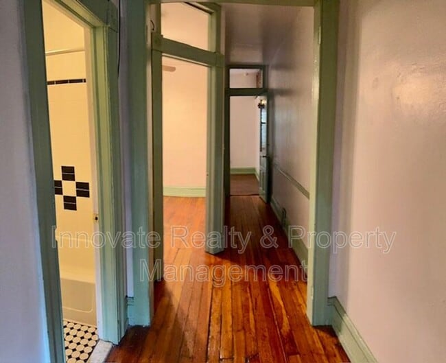 Building Photo - 4416 Locust Ave