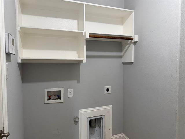 Building Photo - 2417 Kingsgate Dr