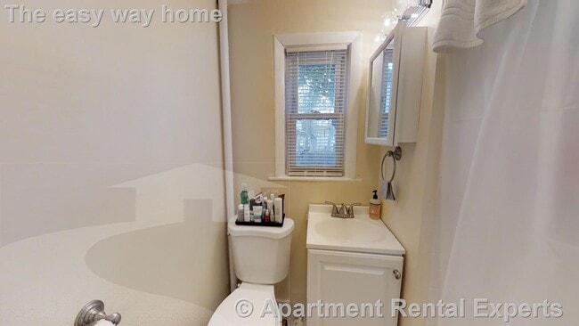 Building Photo - 5-7 Blake St Unit #1