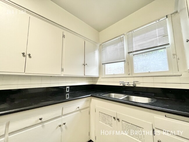 Building Photo - 345 Hayworth Ave