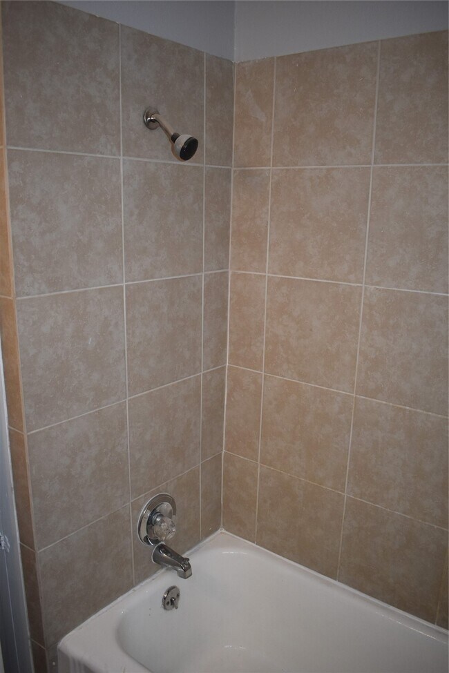 Building Photo - 904 Wisconsin St