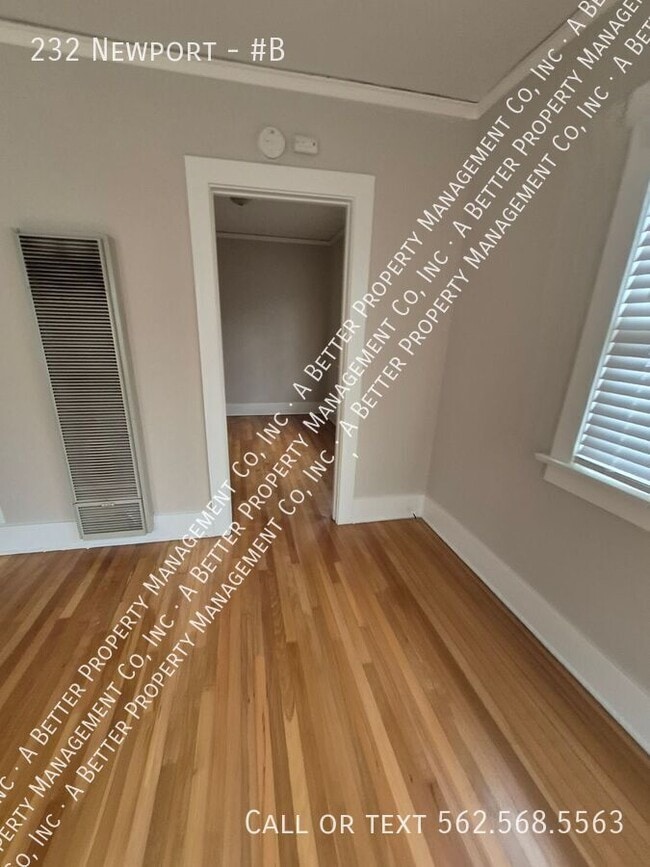 Building Photo - 232 Newport-#B