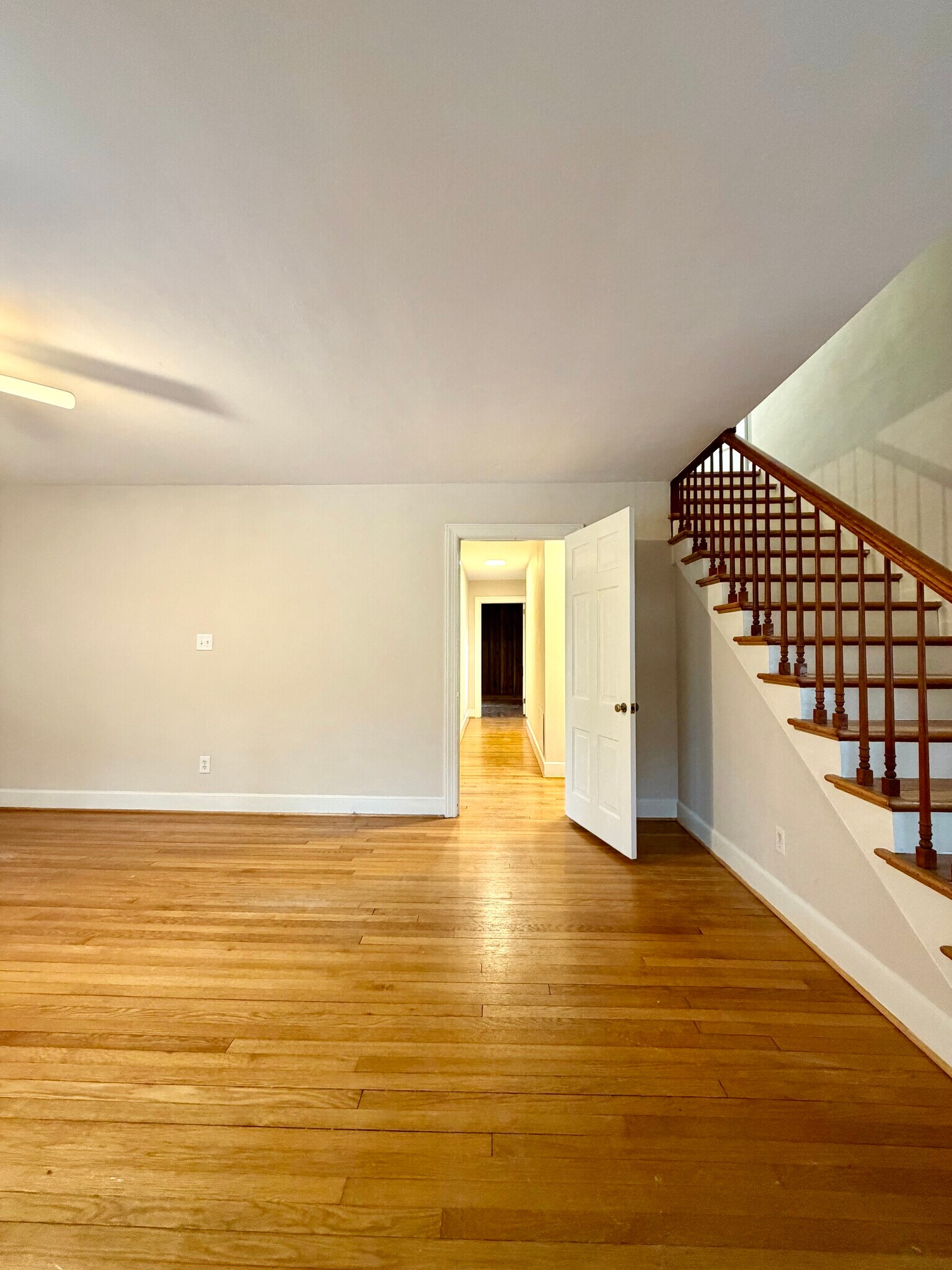 Building Photo - 134 Hull St