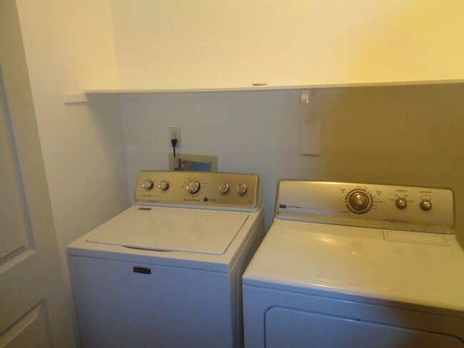 Building Photo - 7205 S Gaylord St