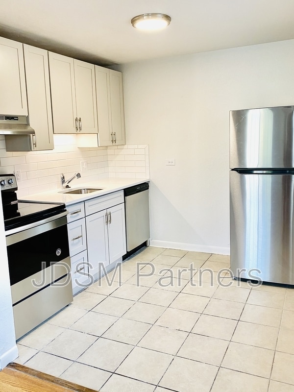 Building Photo - 1415 N Pearl St