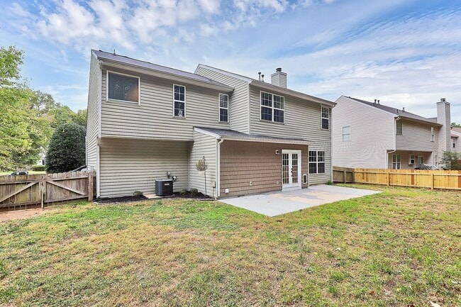 Building Photo - Welcome home to the popular Crossings neig...