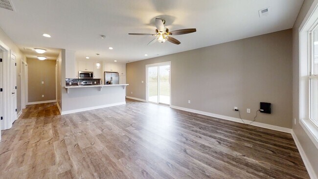Building Photo - 11852 Ridgeway Dr
