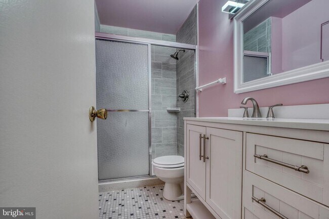 Building Photo - 7304 Park Village Ct