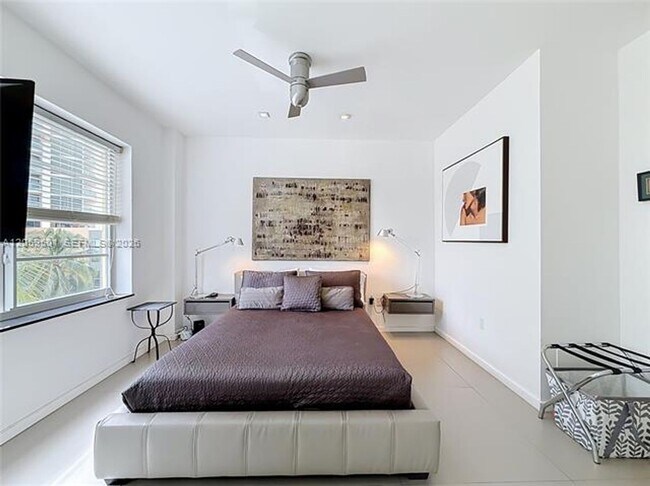 Building Photo - 1460 Ocean Dr