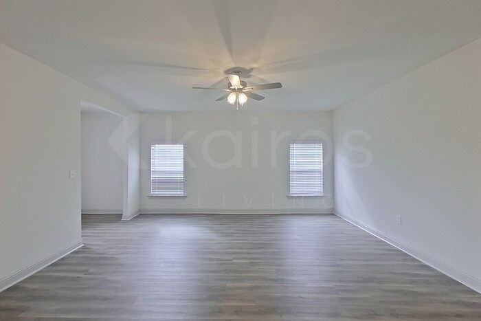 Building Photo - 8134 Hendrick Dr