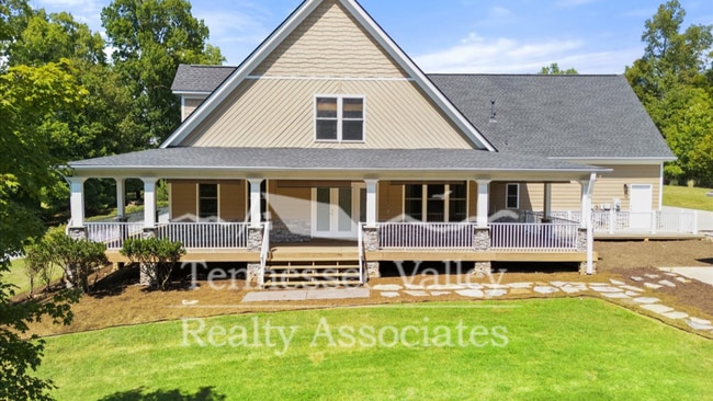 Building Photo - Charming and Private 4-Bedroom, 2.5-Bath H...