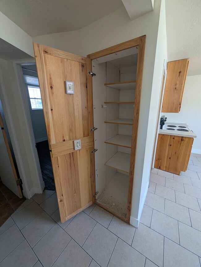 Building Photo - 353 N 100 E