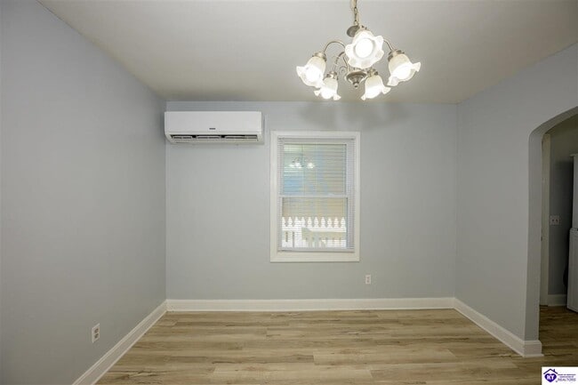 Building Photo - 105 Beech St