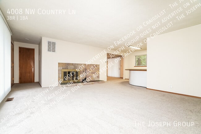 Building Photo - 4008 Country Ln NW