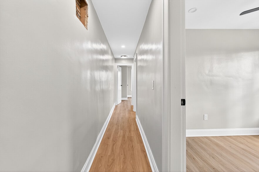 Building Photo - 1234 S Champion Ave