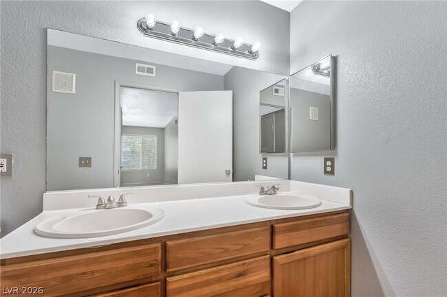 Building Photo - 3125 Casey Dr