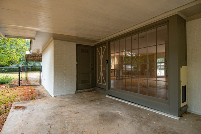 Building Photo - 895 Greg Dr