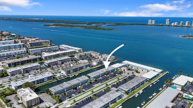 Building Photo - 109 Wettaw Ln
