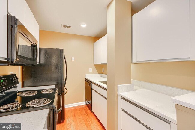 Building Photo - 2639 Boston St