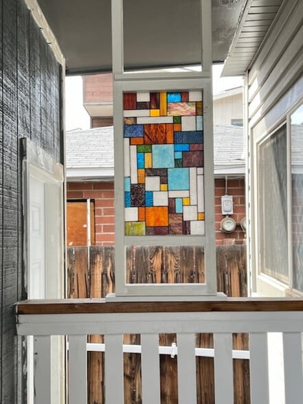 Building Photo - 927 Haskell St