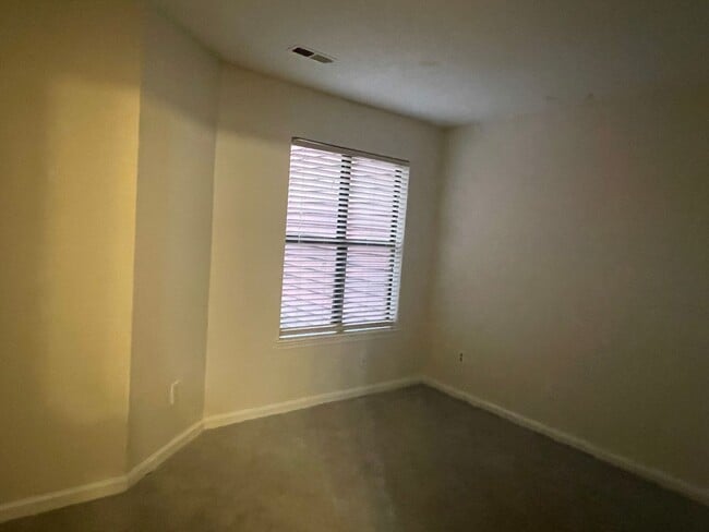 Building Photo - Kempsville Lake