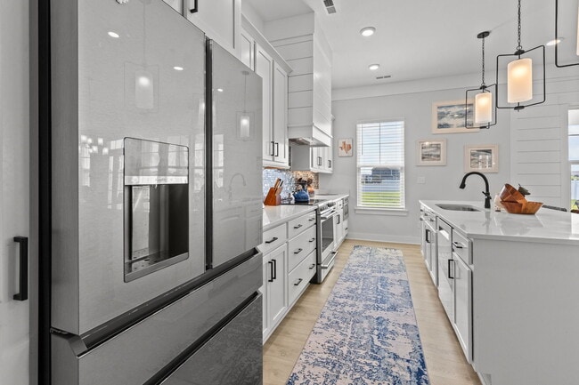 Building Photo - 105 Farmridge Wy