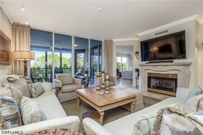 Building Photo - 8787 Bay Colony Dr