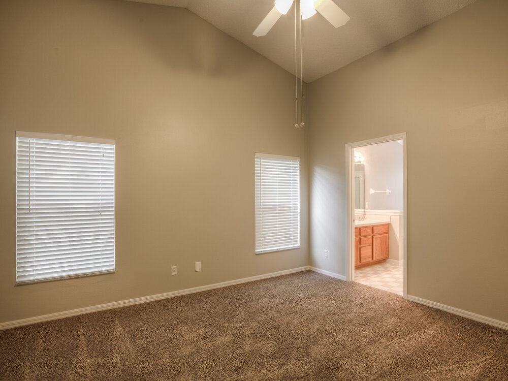 Building Photo - 13628 Emeraldview Dr