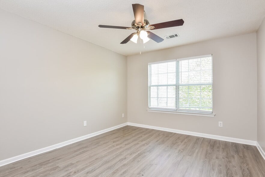 Building Photo - 206 Odyssey Turn NW