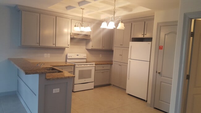 kitchen - 709 E 3rd St