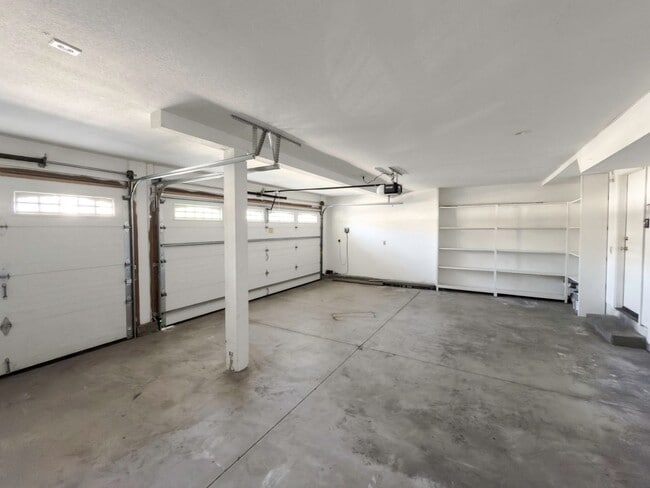 Building Photo - 4 BEDROOM / 3 CAR GARAGE MURRIETA HOME FOR...