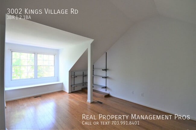 Building Photo - 3002 Kings Village Rd