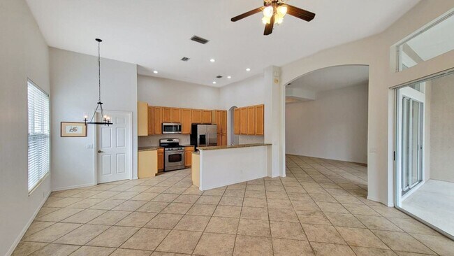 Building Photo - Annual Rental: Elegant 3-Bedroom, 2.5-Bath Home in the Gated Lakewood Ranch Country Club