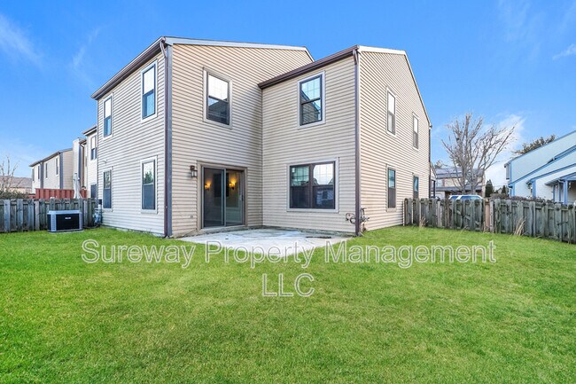 Building Photo - 5 Isa Ct