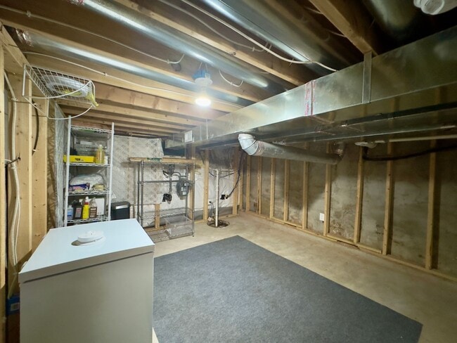 Building Photo - Charming 3 Bedroom/3 Bathroom Townhome in Middle East Neighborhood, Baltimore!