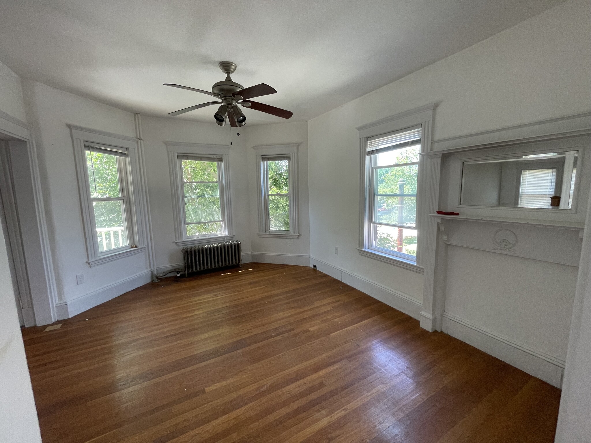 Building Photo - 151 Fellsway W