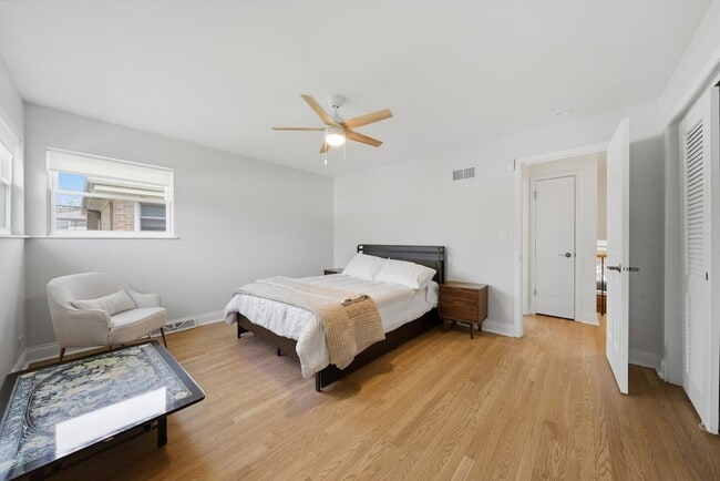 Building Photo - 9536 Tripp Ave