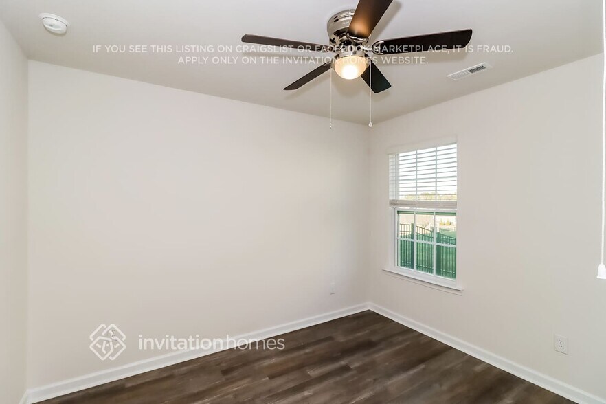 Building Photo - 161 Scarlet Dr