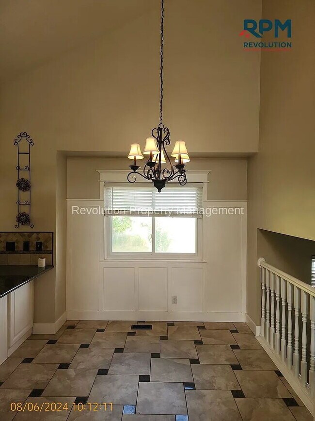 Building Photo - Charming 4-Bed Kaysville Home