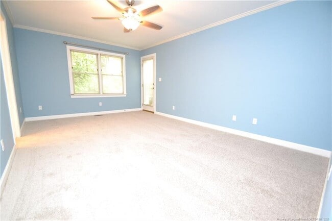Building Photo - 111 Long Shadow Ln