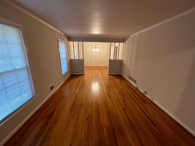 Building Photo - Conveniently Located Home Tucker/Stone Mou...