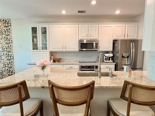 Building Photo - 11508 Emerald Falls Dr