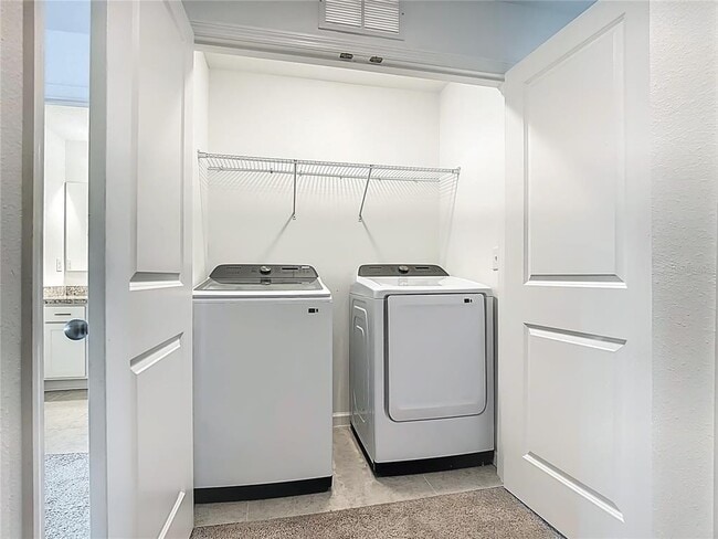 Building Photo - 373 Grand Pne Ln