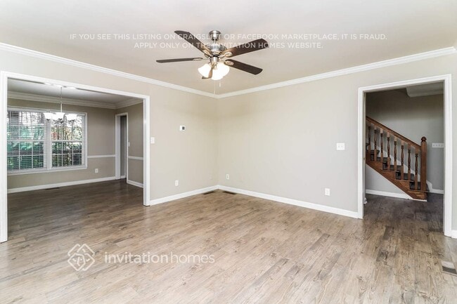 Building Photo - 225 Tennis Ct Ln