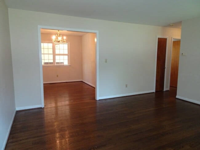 Building Photo - Single Home in Holiday Park for Rent