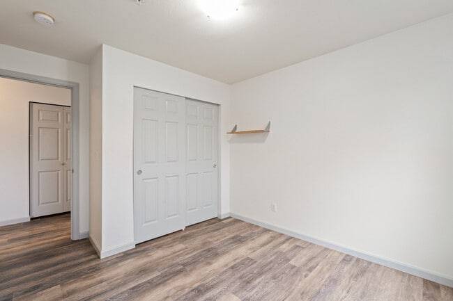 Building Photo - 10511 Midvale Ave N